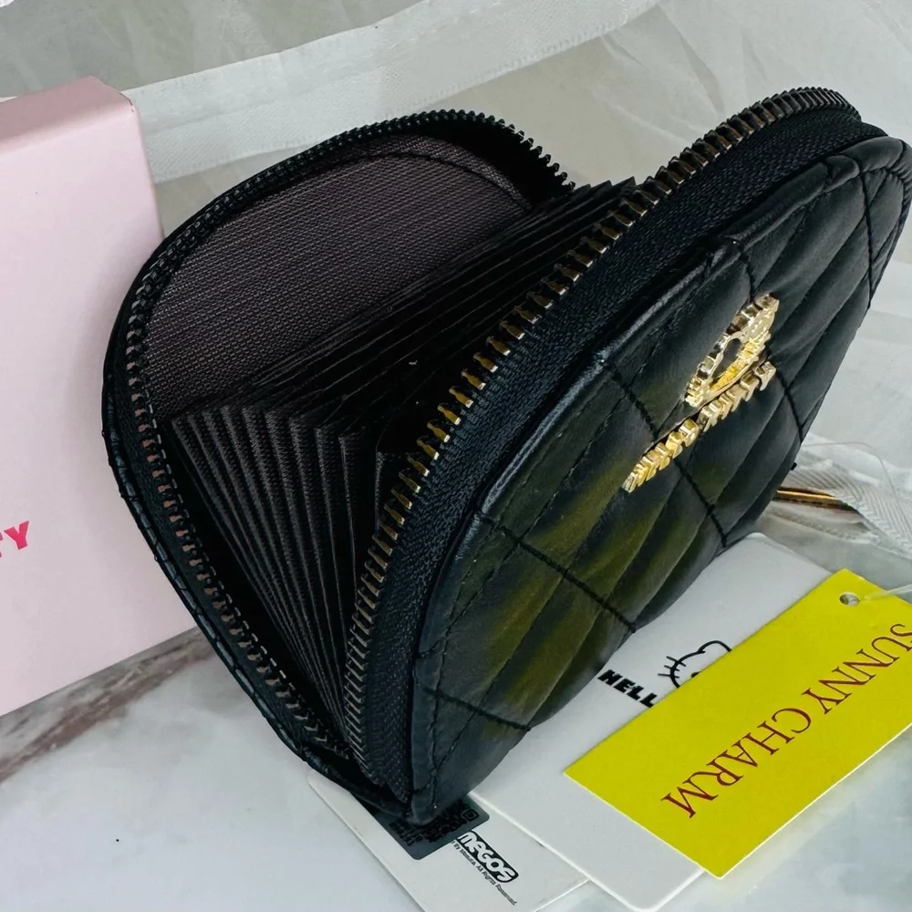 Hello Kitty Quilted Black Card Carrier - Picture 3 of 6